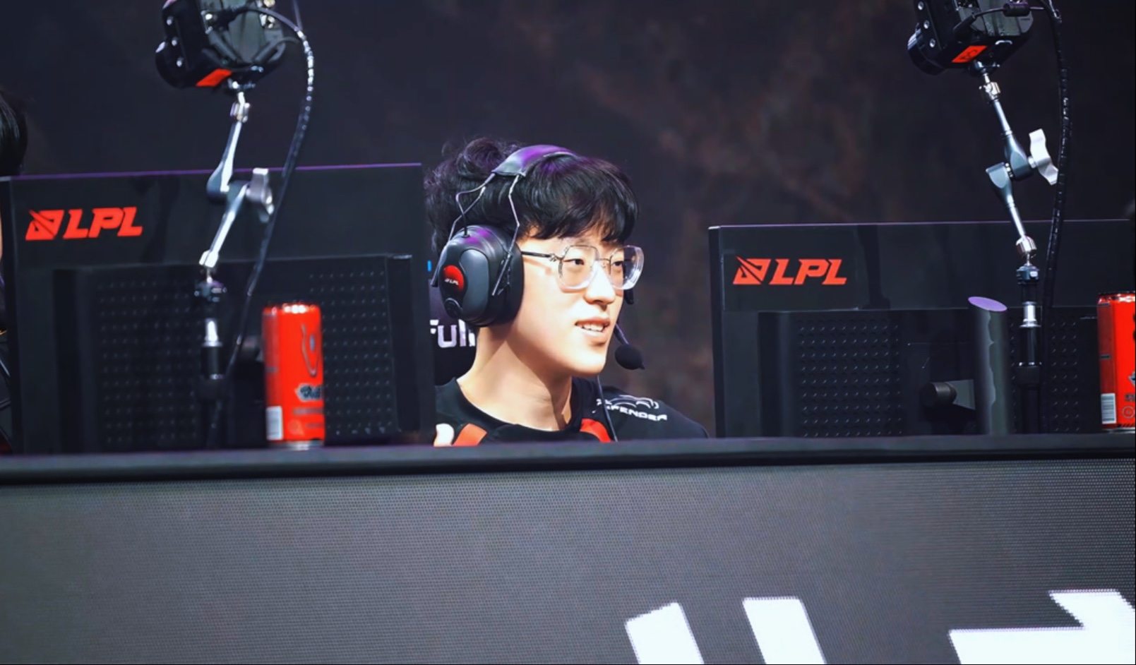 包含Scout连续七场比赛得分超过赛况扑朔迷离，TL挑战极限！的词条j9游戏官方下载